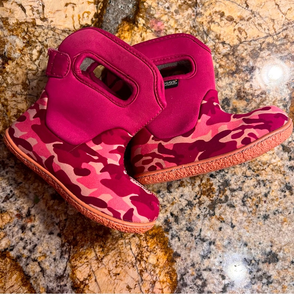 Baby Bogs Pink Camouflage Rain Snow Winter Boots Warm EUC